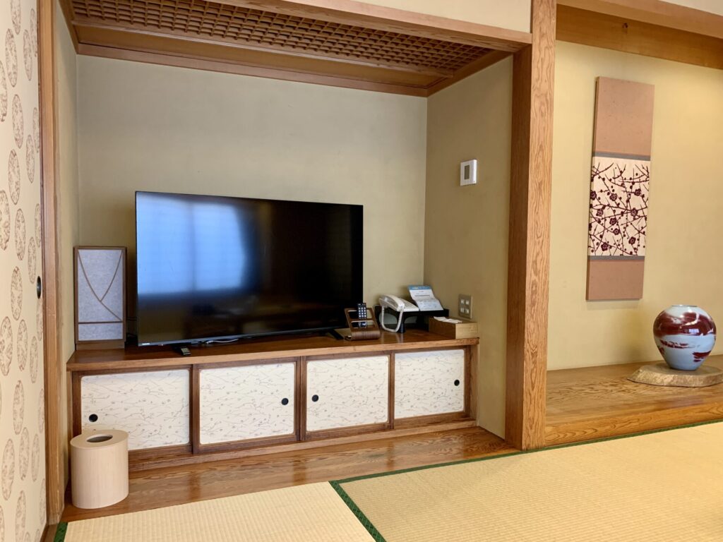 さぎの湯荘の「梅」のテレビ